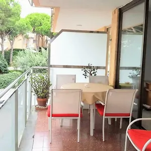 apartamento-a-150-metros-de-la-playa-en-la-fosca.catalonia-hotels.com/